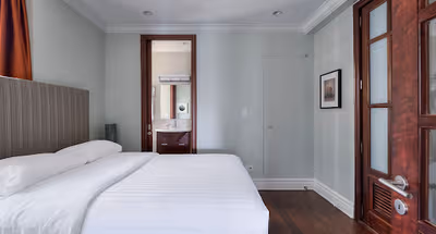 East Serviced Apartment