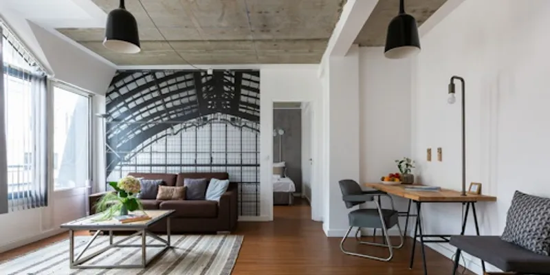 URBAN CHIC TOP FLOOR  GRAND OPERA FAMILY RESIDENCE