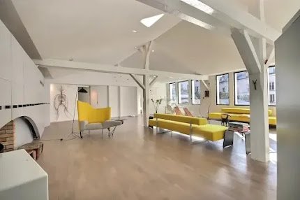 TRUE LUXURY IN MARAIS EXTRAVAGANZA