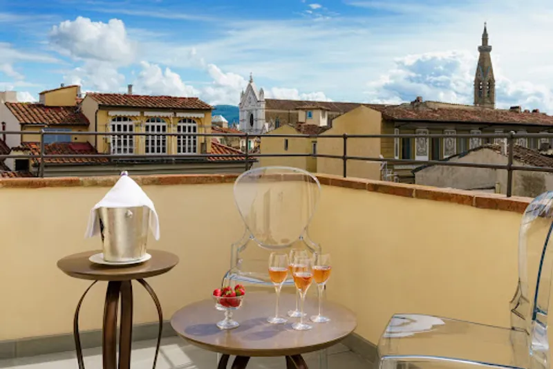 19TH CENTURY LUXURY- A STONE’S THROW FROM UFFIZI