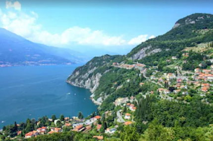 Enchanting Villa on the Shore of the Serene Lake Como