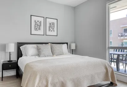 West 3rd Street Serviced Apartment