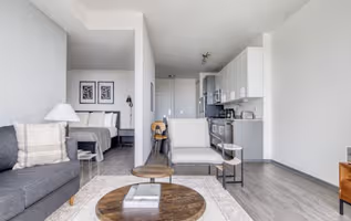 N California Avenue Serviced Apartments