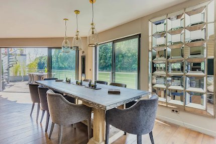A GRAND LUXURY IN NEUILLY ON THE BACKDROP OF RIVERSIDE GREENRYOF ILE DE PUTEAUX