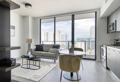 NE 4th Street Serviced Apartment
