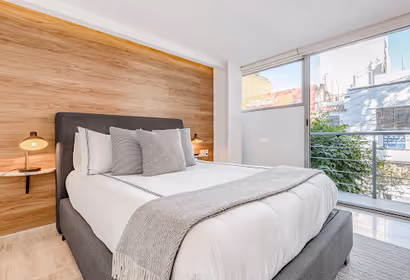 Benjamin Franklin Apartment