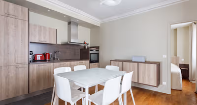 Rue Faraday Serviced Apartment
