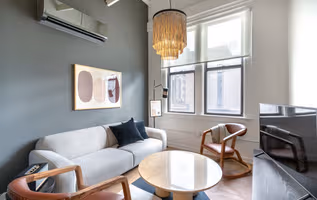 West Chicago Avenue 613 Apartment, River North