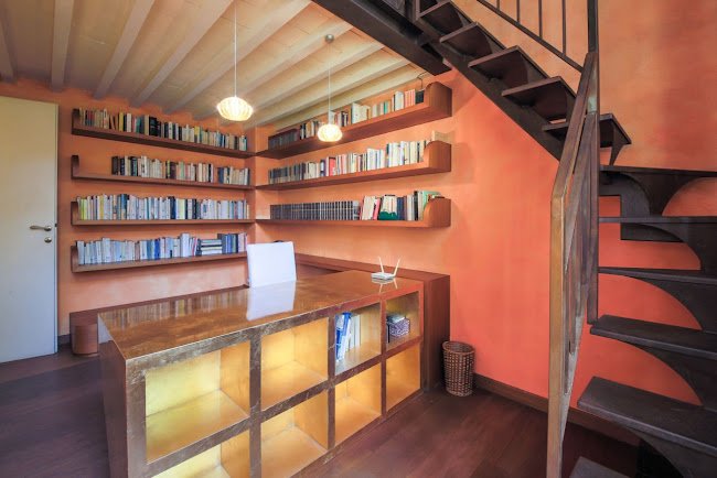 STYLISH & LUXURIOUS ABODE IN THE HEART OF FLORENCE