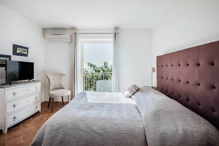 STUNNING VILLA IN GRIMAUD PANORAMIC SEAVIEWS