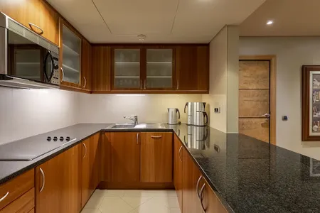 Royal Savoy - Superior Apartment - Kitchen Area