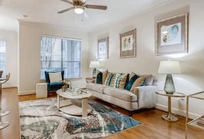 Oaks Serviced Apartment