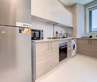 Sleek The Bay Apartment