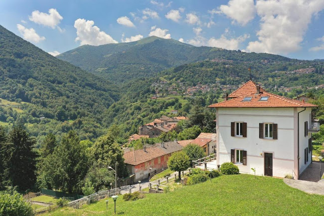 STEP BACK INTO HISTORY, LIBERTY STYLE VILLA SURROUNDED WITH 3000M2 GARDEN