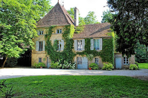 A Stylish and Gorgeous Chateau in the Famed Vineyards of Meursault Burgundy in cote-dazur
