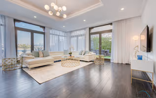 Upscale 6 Bedrooms Villa