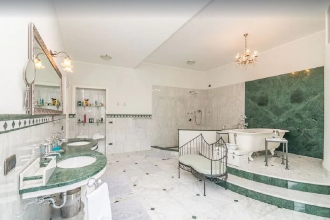 LAKE COMO HISTORIC LUXURY VILLA- 1200M2 OF PURE SPLEDOUR