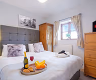 Loughton House