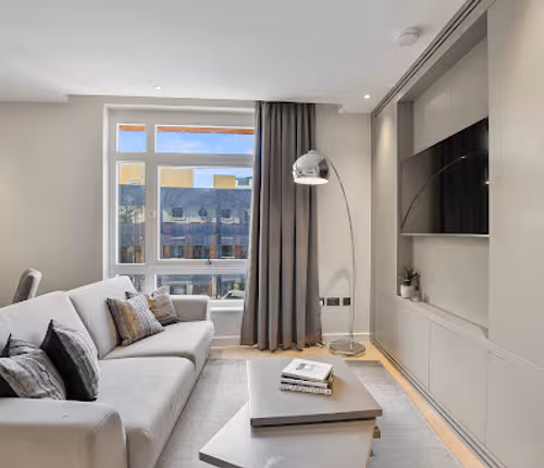 2 bedroom apartment at Vauxhall Bridge Road