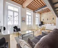 Rue de Flesselles Serviced Apartment