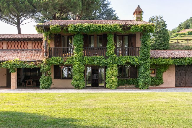 LIVE MAGICAL HOURS IN A UNIQUE PLACE FULL OF COMO LUXURY, ENCHANTING ATMOSPHERE!
