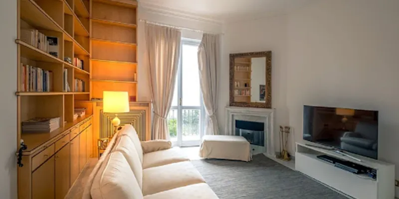 ALL-ENCOMPASSING LUXURY 600M2 VILLA WITH MAGICAL EXQUISITE VIEWS OF LAKEMAGGIORE