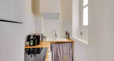 Fully equipped kitchen at WR - Lemoine