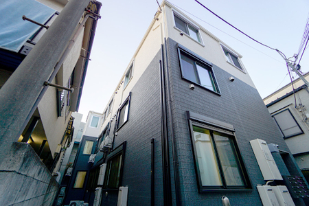 4-chōme Honmachi Apartments