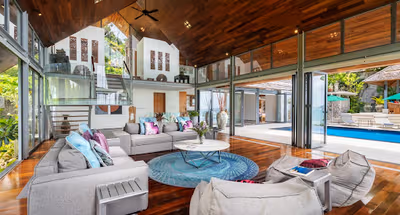 Cliff Side 5 Bedroom Villa Near Yae Beach