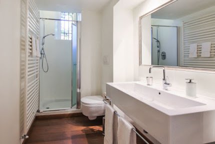 STYLISH & LUXURIOUS ABODE IN THE HEART OF FLORENCE