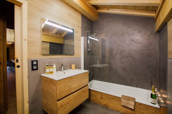 The Perfect Ski Retreat in the Heart of Town
