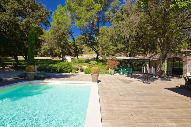 A Luxury Retreat in the Provence des Alpilles