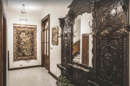 Magnificient Villa located right on the shores of Lake Como