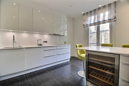 A SIGNAURE LUXURY ON CHAMPS DE MARS ALMA MARCEAU