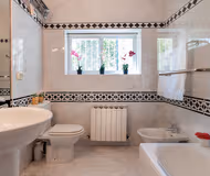 Bathroom at Washington