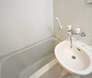 Kitasaiwai Nishi-ku Studio Apartments