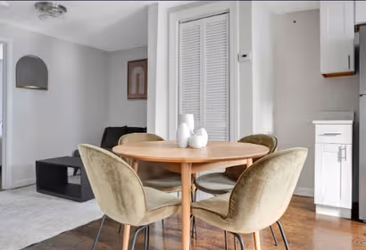 E St Serviced Apartment