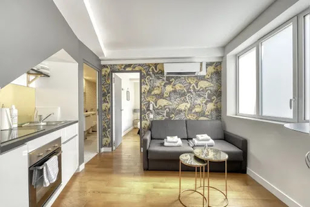Abbesses Serviced apartment