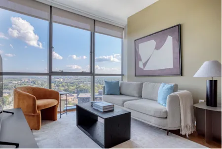 Woodglen Dr Apartment