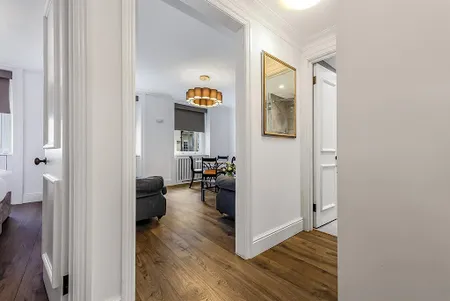 10 Curzon Street Apartment