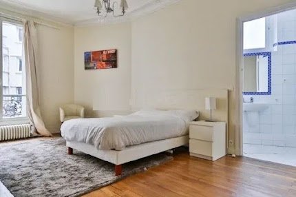 A 220SQM HAUSSMANN JEWEL ON THE CROWN OF CHAMPS ELYSEES