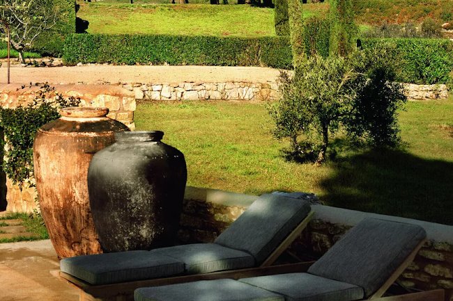 A Comfortable Villa Retreat in Les Baux de Provence