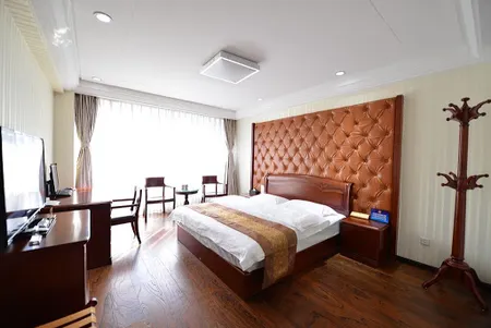 Jinyuchi Middle Street Serviced Apartments
