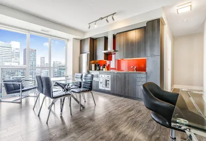 Front Street Apartment