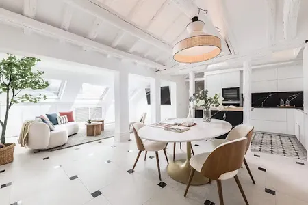 Pl. de Chueca Serviced Apartment