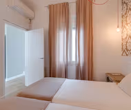 Dreta de l Serviced Apartments