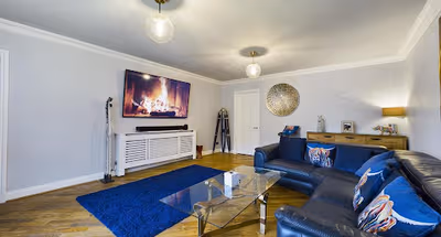 5-bed farmhouse & Gym - Pets welcome & Parking