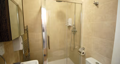 Bathroom at Wellesley Apartments near West Croydon