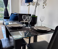 Clarendon Luxury Apartment