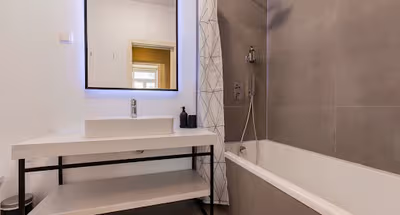 Lit Serviced Apartments